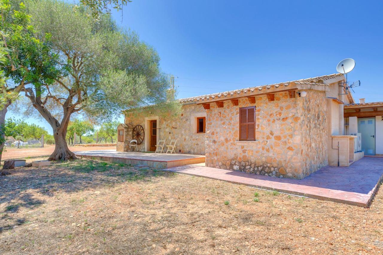 Villa Calvia Countryside Buitenkant foto